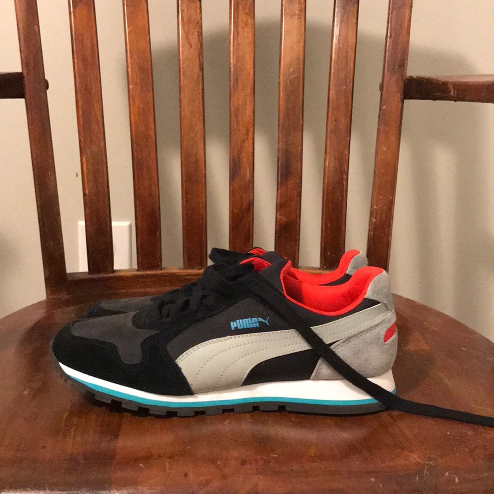 Puma gym shoes